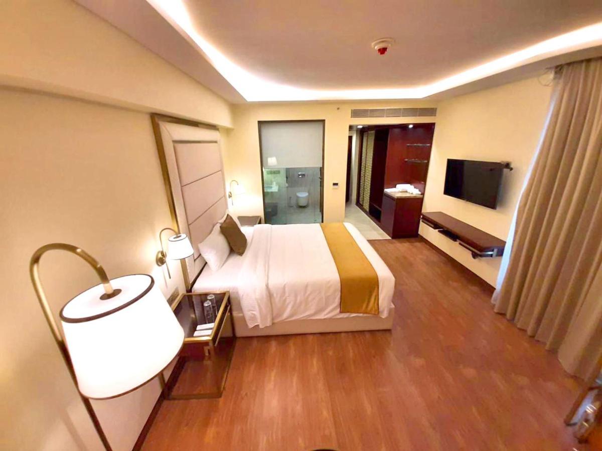 Kay-Em Spectra Hotel Chennai Eksteriør bilde